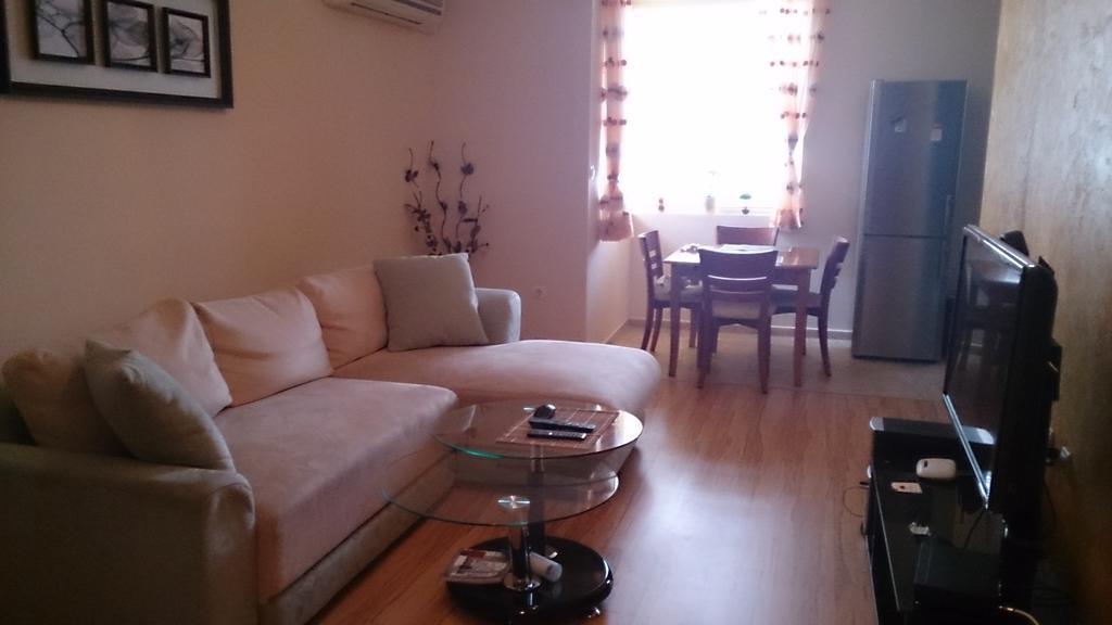 Geri Apartment Burgasz Szoba fotó
